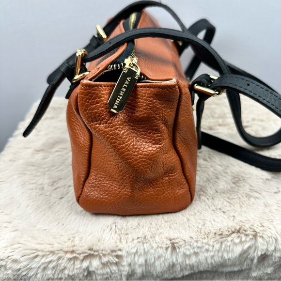 Valentina Italian Women's Cognac Brown Pebbled Leather Shoulder Handheld bag - Picture 9 of 9